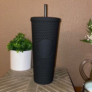 Starbucks 2021 Studded Black Matte Venti Tumbler *NEW*